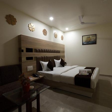 Hotel Alka Inn Ahmedabad Ngoại thất bức ảnh