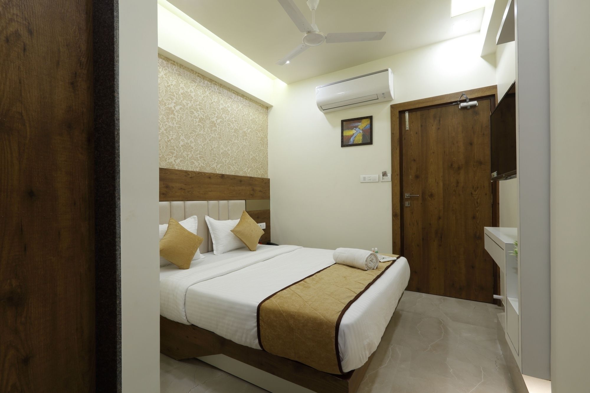 Hotel Alka Inn Ahmedabad Ngoại thất bức ảnh